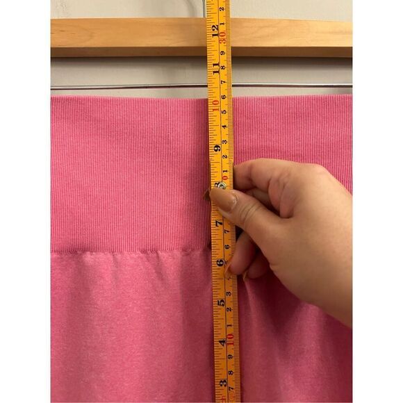 NVGTN Coral NV Seamless Leggings Medium Butt Scrunch EUC - Picture 7 of 10